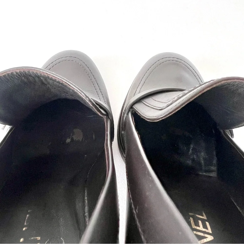 CHANEL || Dark Brown High Heel Loafer Pumps CC Logo Buckle Size EU 39